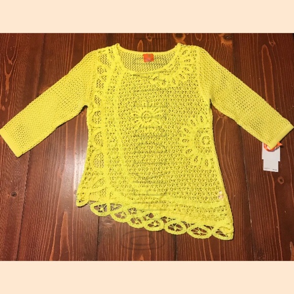 hearts of palm Tops - Crochet floral pattern yellow asymmetrical top